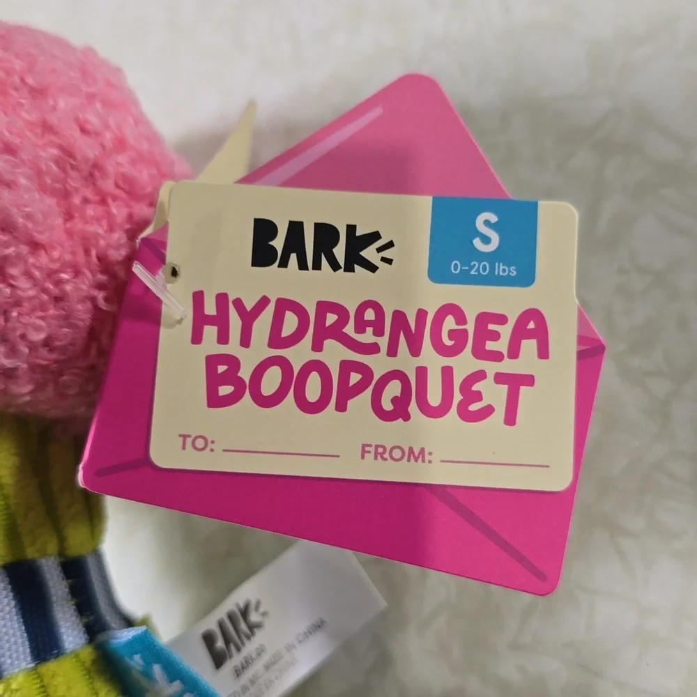 Hydrangea Boopquet Bark‎ brand Size Small dog toy NWT